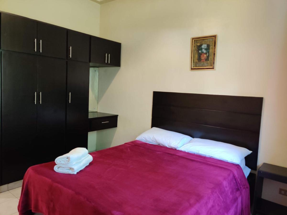 Red Knight Gardens Hotel Davao City Buitenkant foto