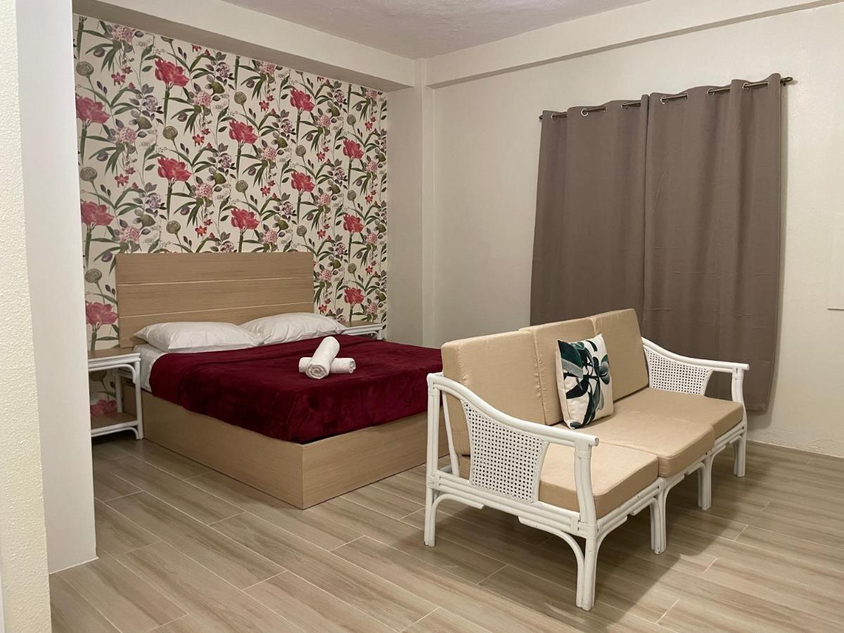 Red Knight Gardens Hotel Davao City Buitenkant foto