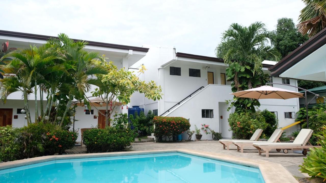 Red Knight Gardens Hotel Davao City Buitenkant foto