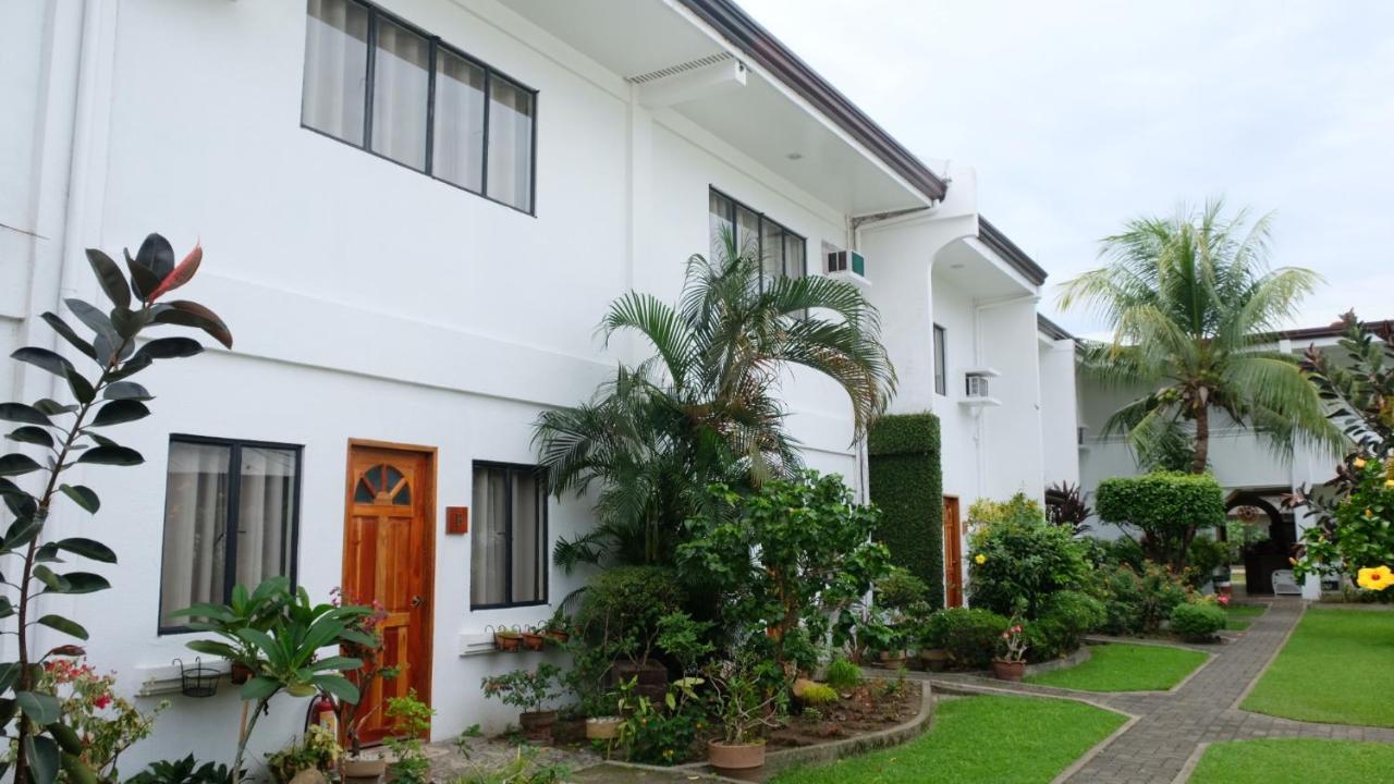 Red Knight Gardens Hotel Davao City Buitenkant foto