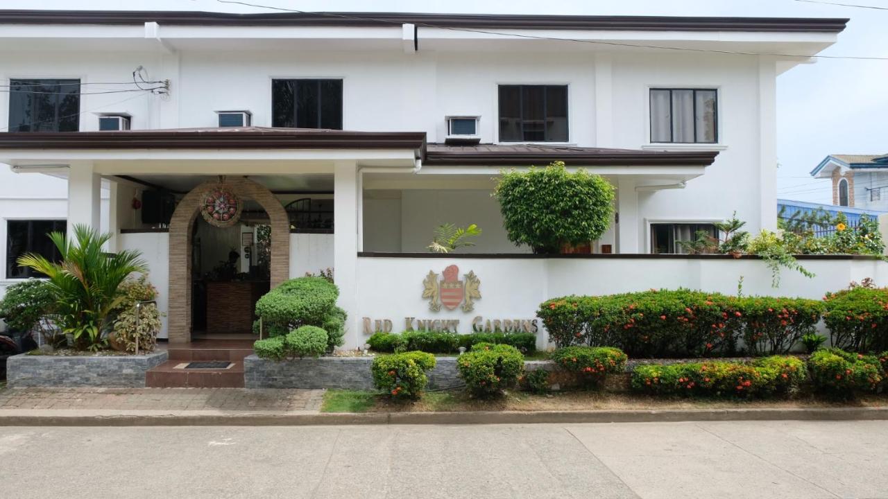 Red Knight Gardens Hotel Davao City Buitenkant foto
