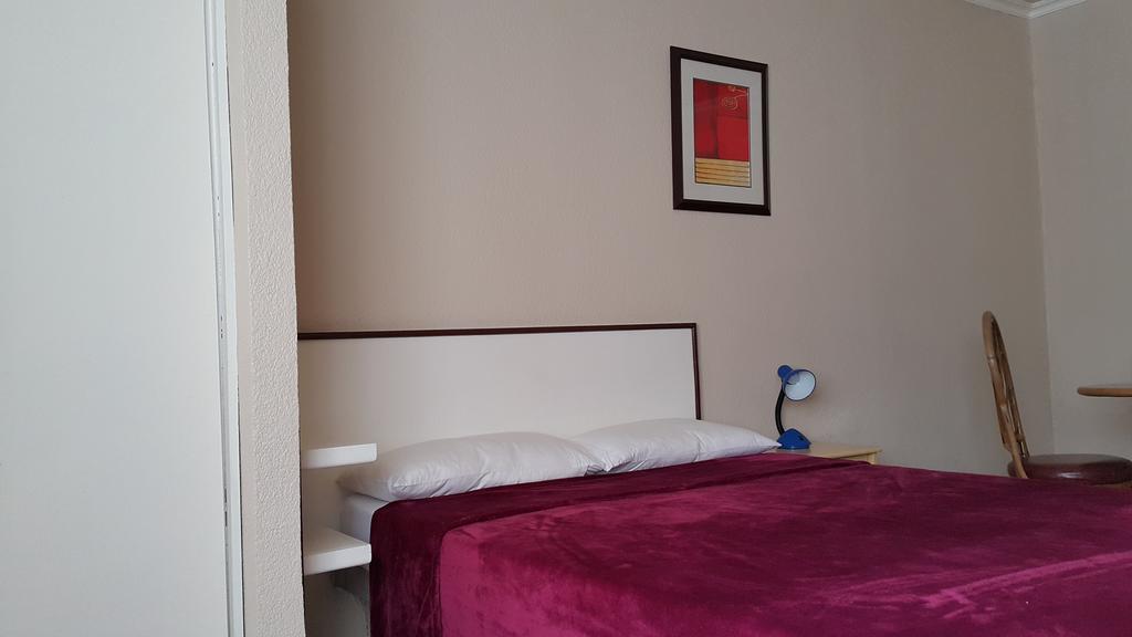 Red Knight Gardens Hotel Davao City Buitenkant foto