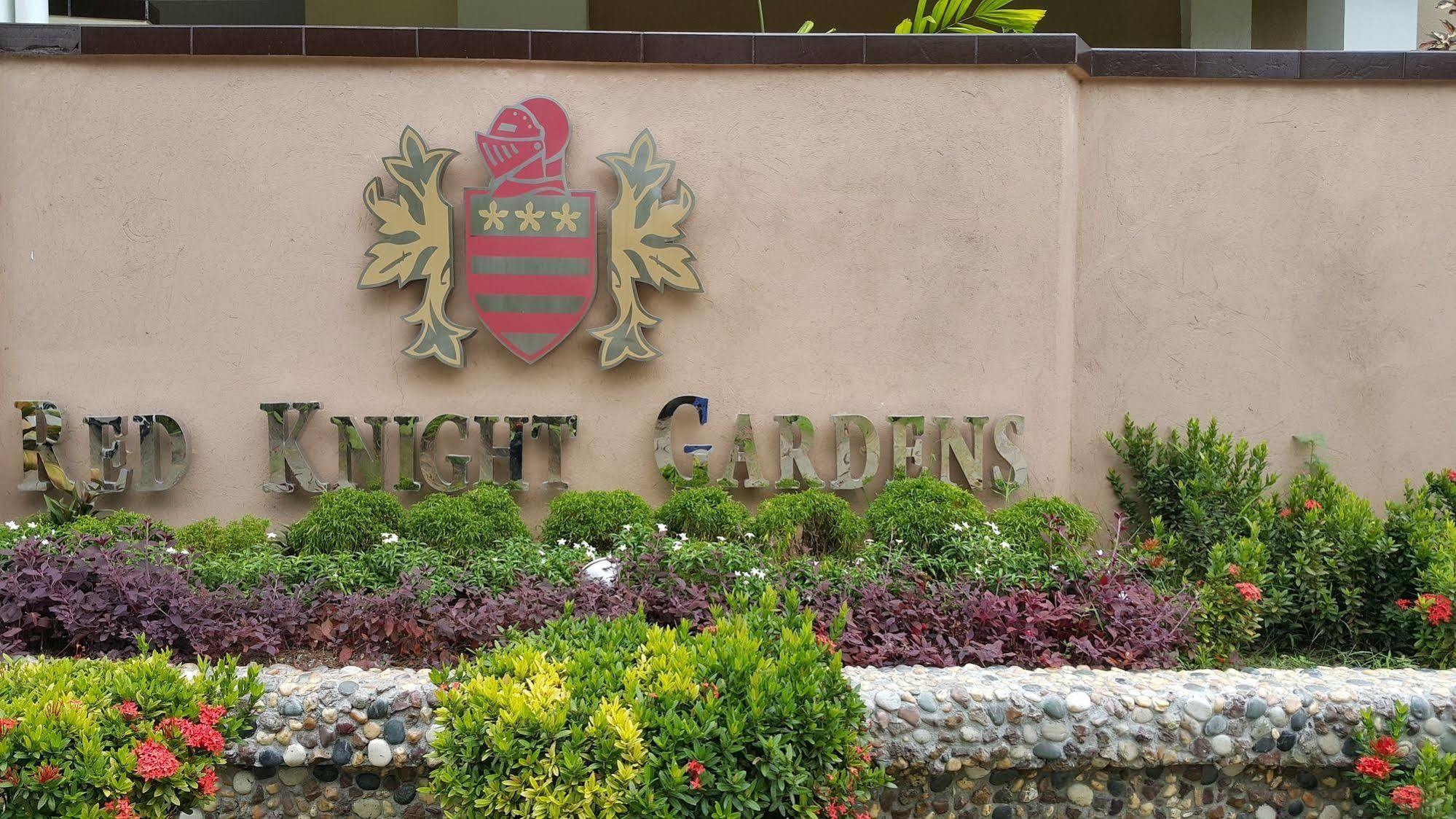 Red Knight Gardens Hotel Davao City Buitenkant foto