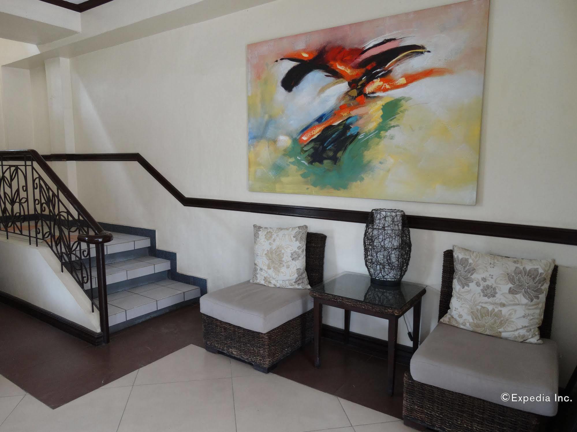 Red Knight Gardens Hotel Davao City Buitenkant foto